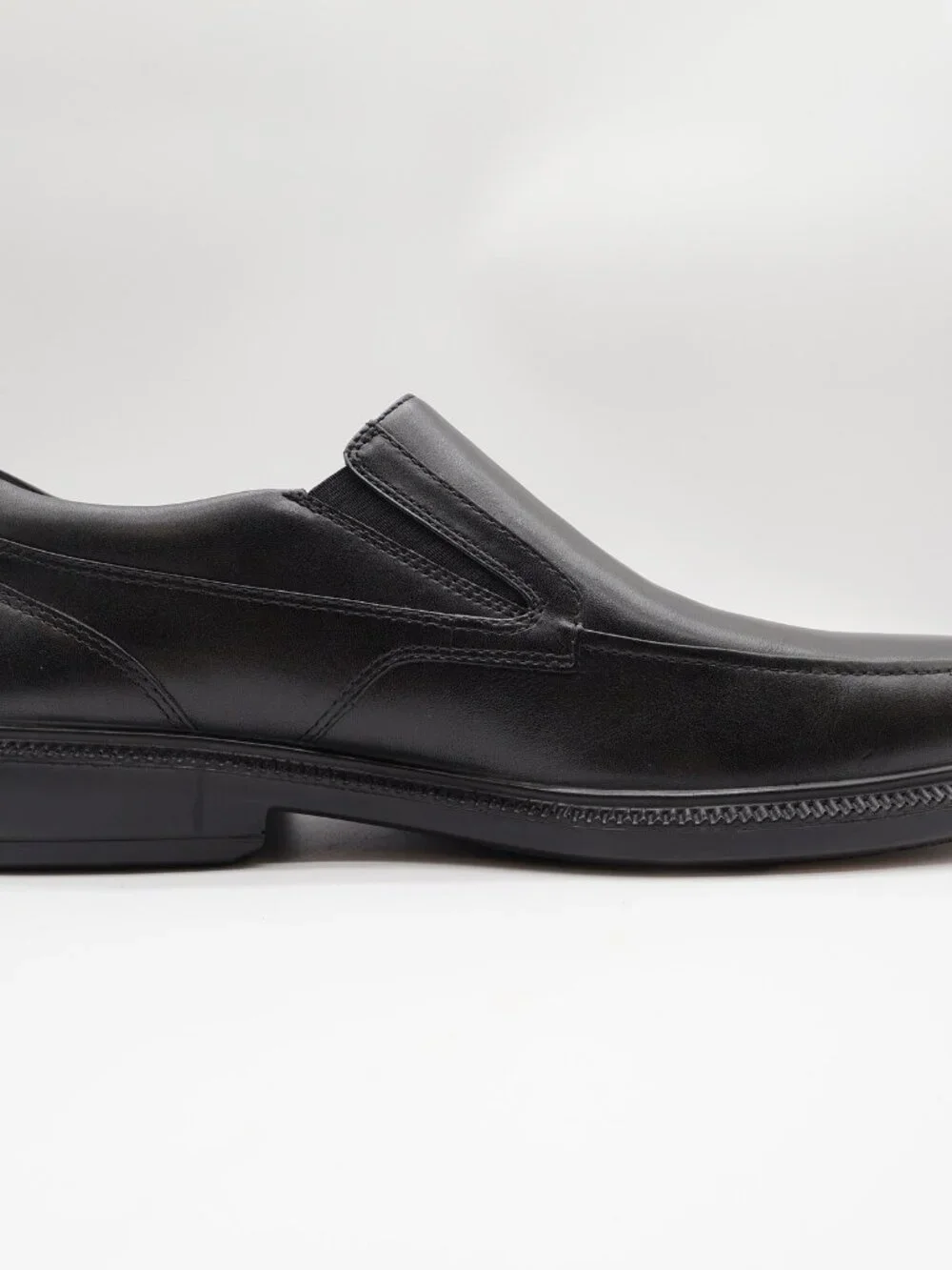 Hush Puppies Leverage Men's 12W Black Leather Waterproof Slip-On Shoes